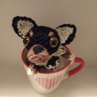 Tasse et miniature chihuahua en crochet