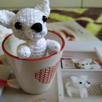 Tasse et miniature chihuahua en crochet