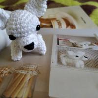 Tasse et miniature chihuahua en crochet